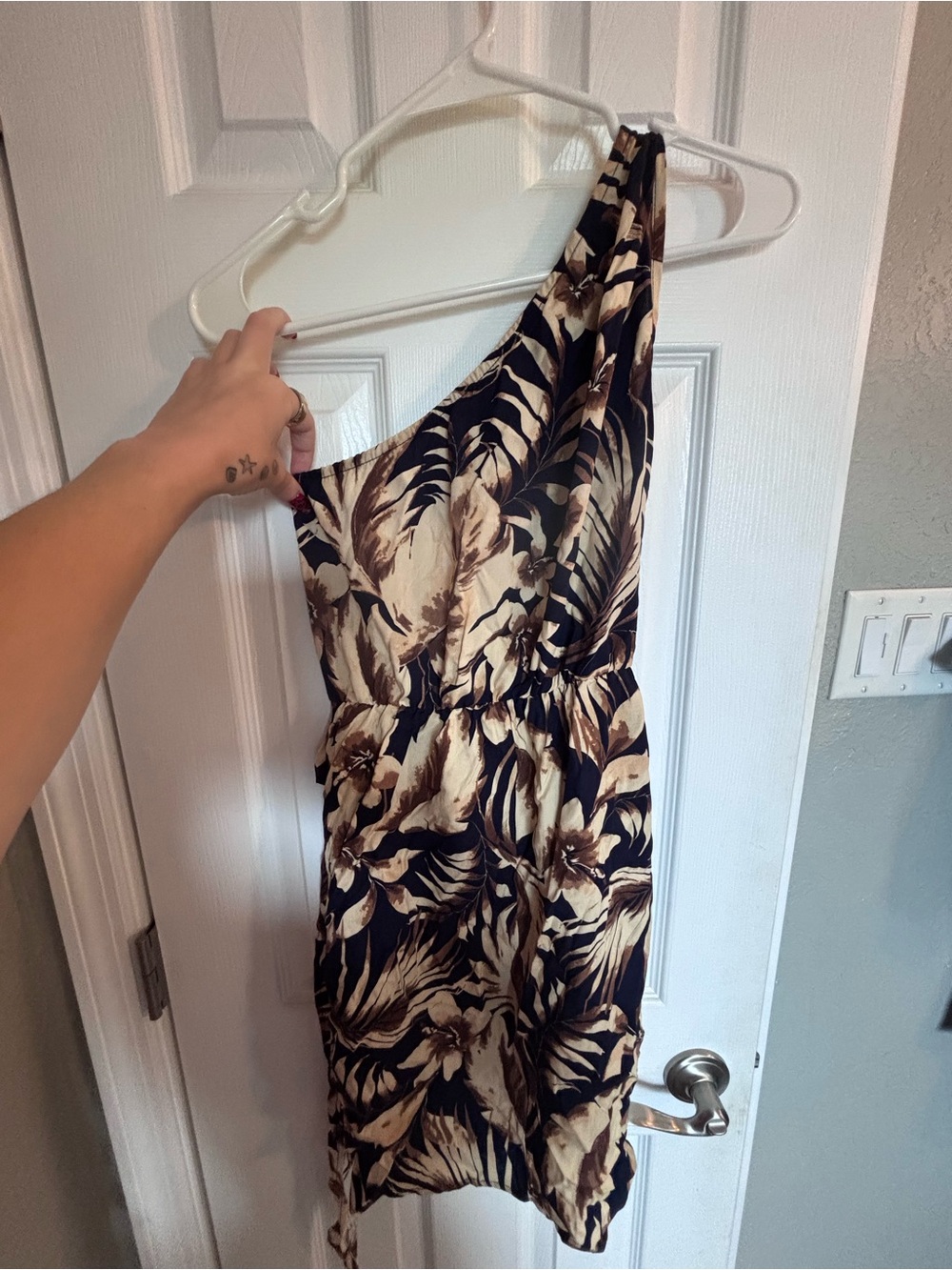 SHEIN Black and Beige One-Shoulder Floral Print Jumpsuit